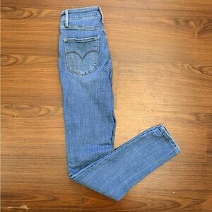 Levi’s High Rise Skinny Jeans Size 27